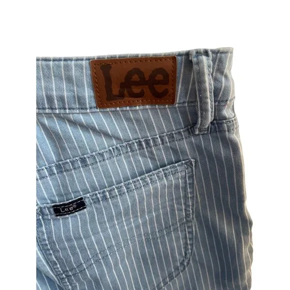 Lee Blue Jean Shorts Denim White Pin Striped Women's Size 10 NWT Mid Rise - Picture 5 of 5